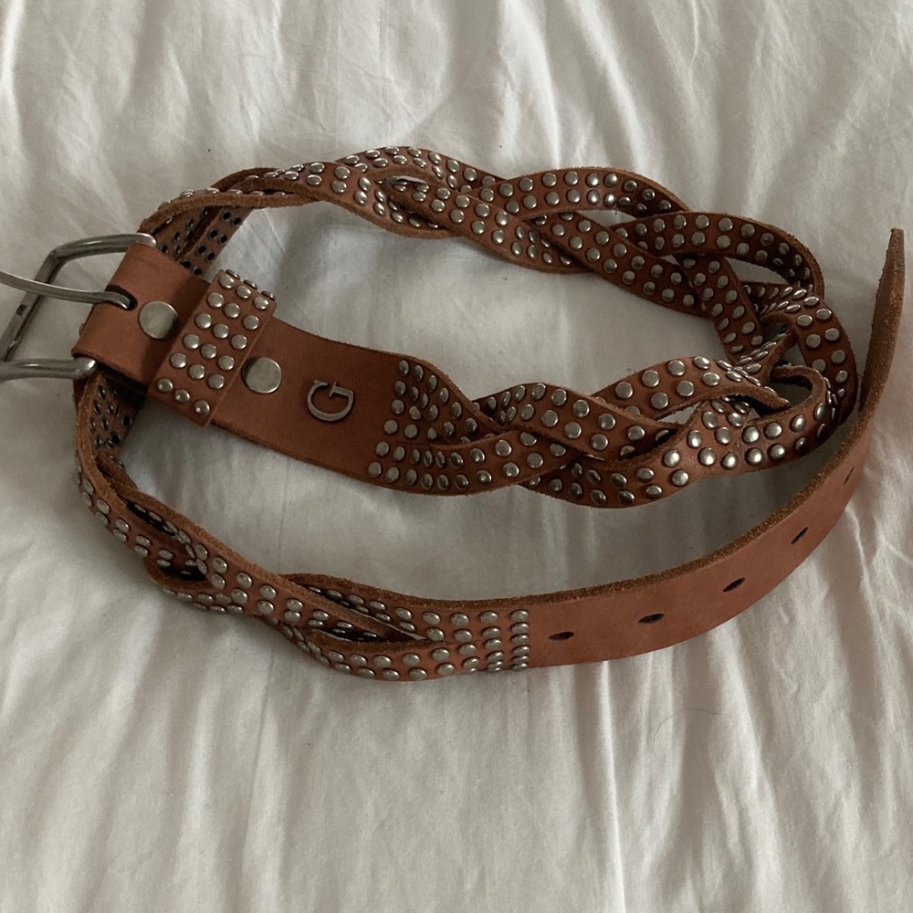 🆕 GUESS Stylish Tan Genuine Italian Leather Ladies Braided Belt w/Silver Studs!